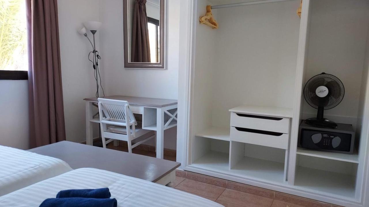 Appartement Papagayo 21-22, Big Pool And Free Wifi *